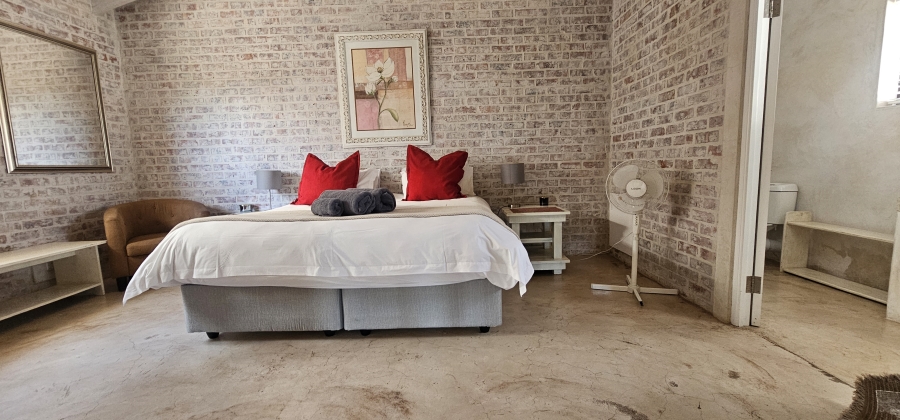 5 Bedroom Property for Sale in Middedorp Western Cape